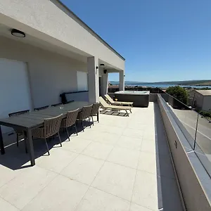 https://villa-madison.hotelinzadar.com